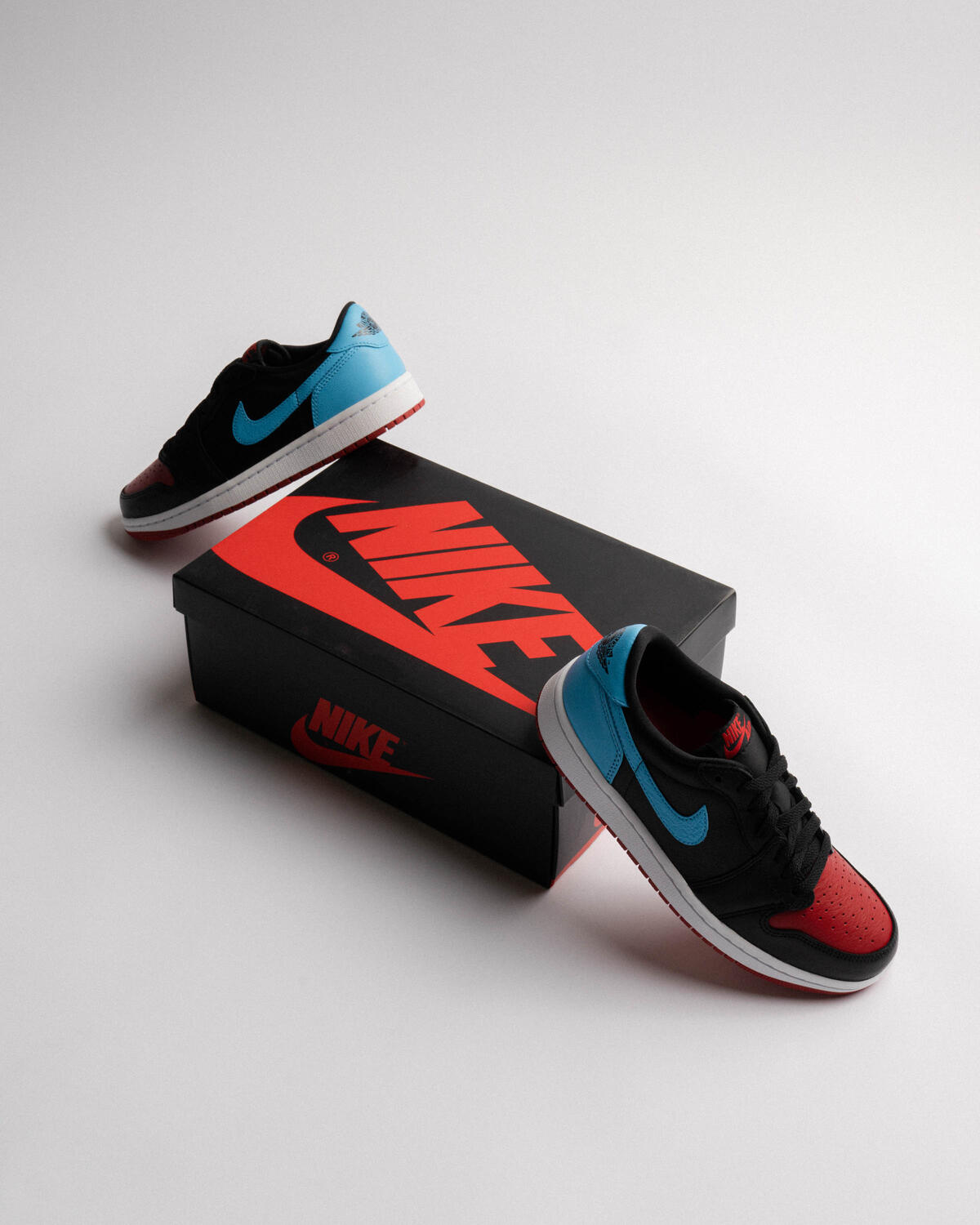 nike black lace up shoes